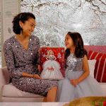 Barbie 2021 Mutlu Yıllar Bebeği GXL18 - Görsel 5