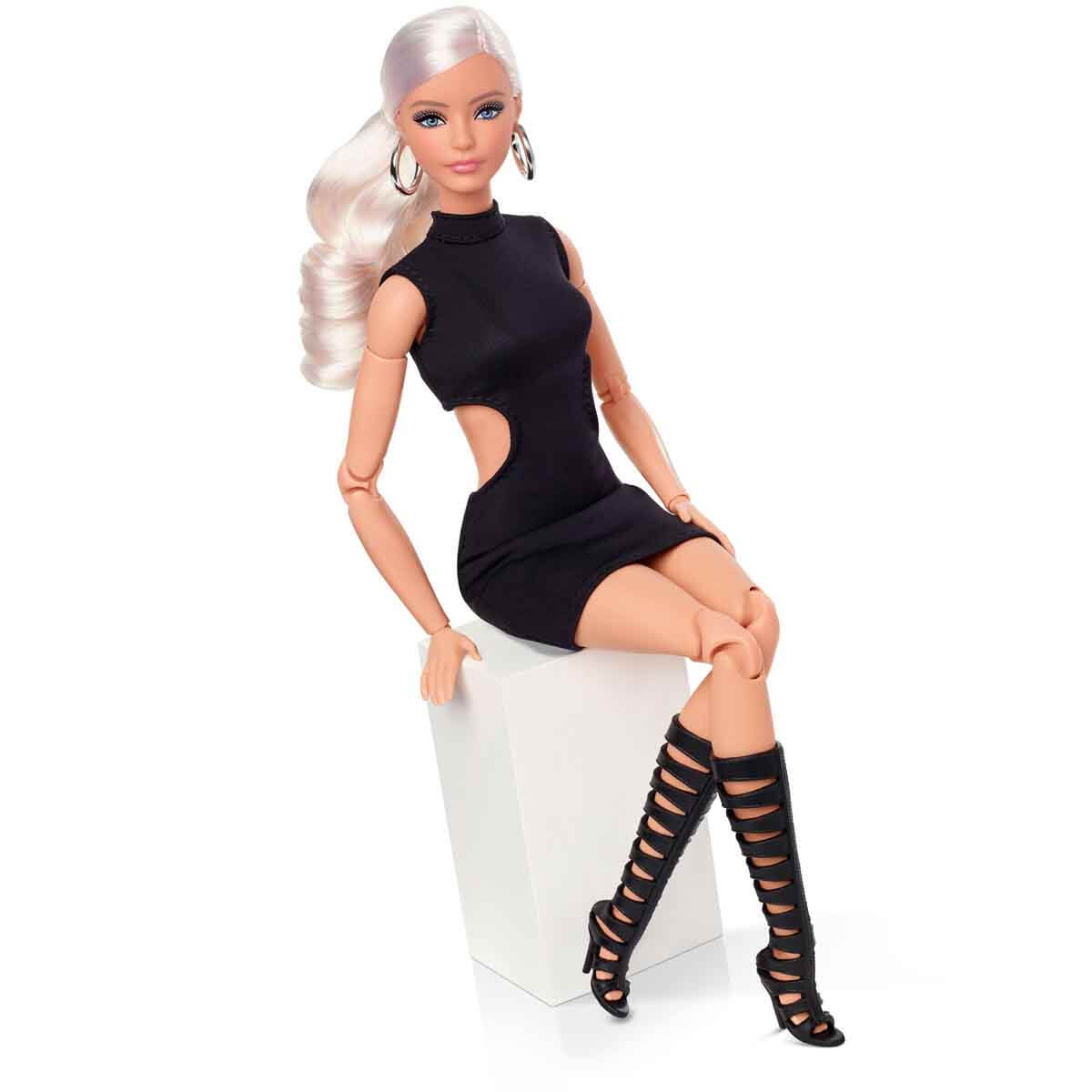 14bbb_Barbie_Basics_Ikonik_Koleksiyon_Bebegi_Model_02_JB Barbie Basics İkonik Koleksiyon Bebeği Model 02 JBH71 - Görsel 1